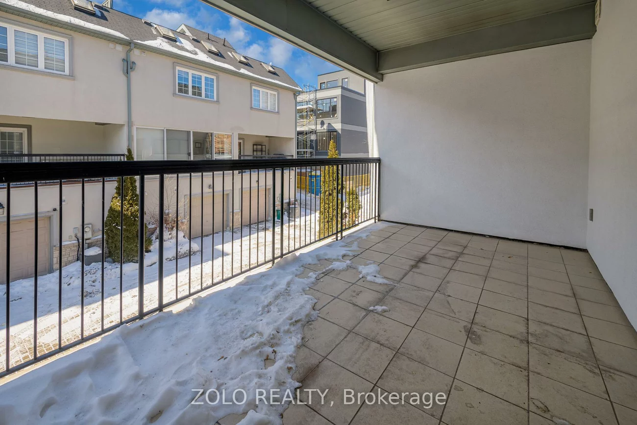 1166, CRAVEN, Greenwood-Coxwell, Toronto