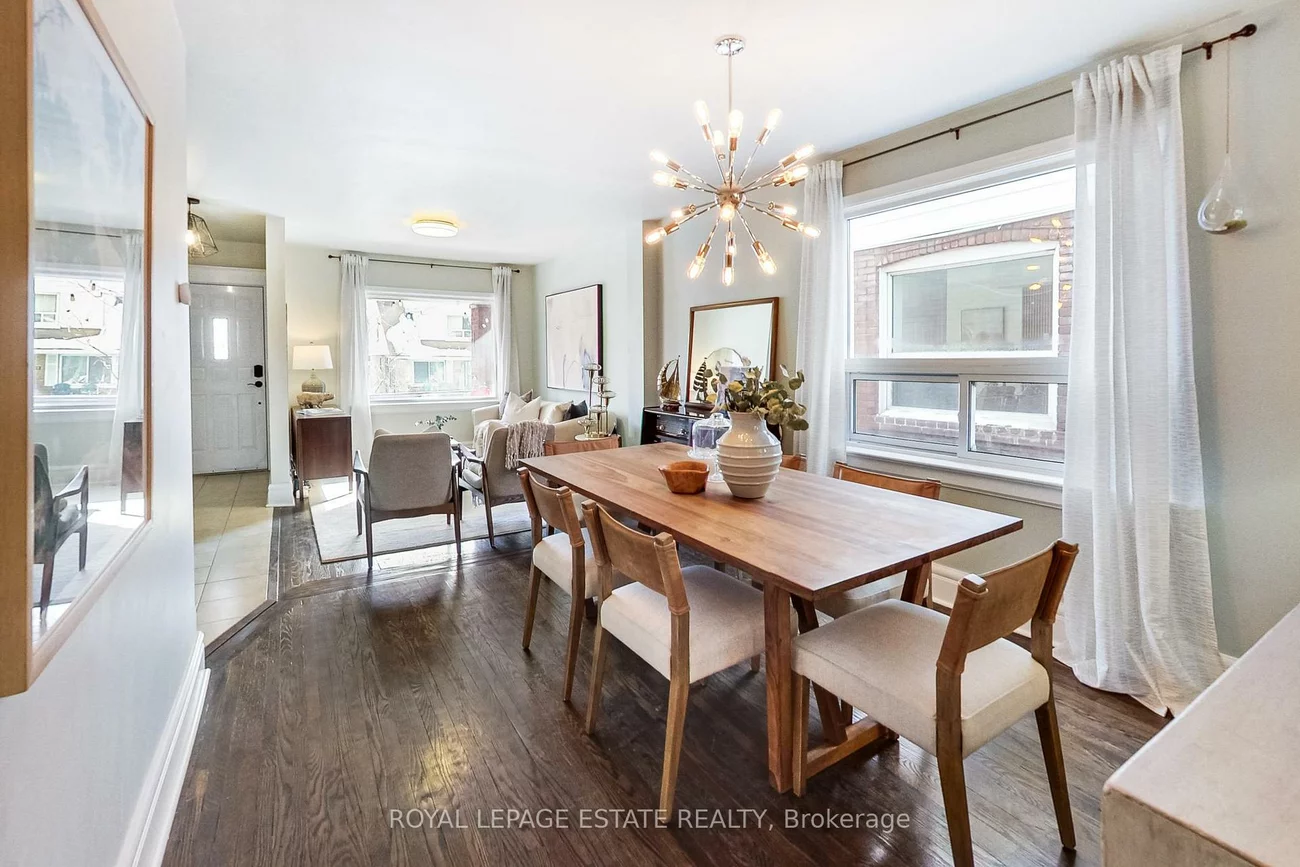 204, Queensdale, Danforth Village-East York, Toronto