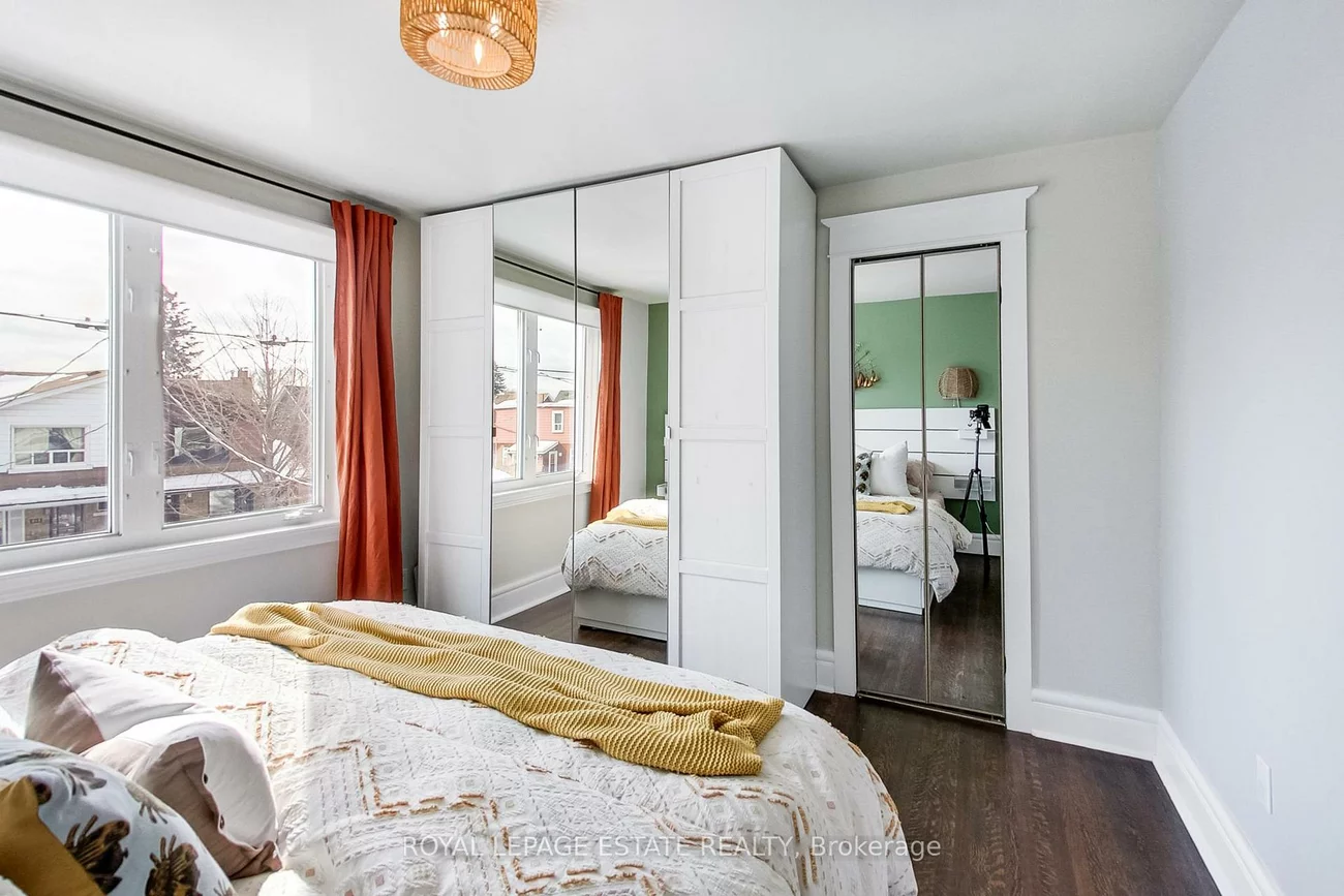 204, Queensdale, Danforth Village-East York, Toronto