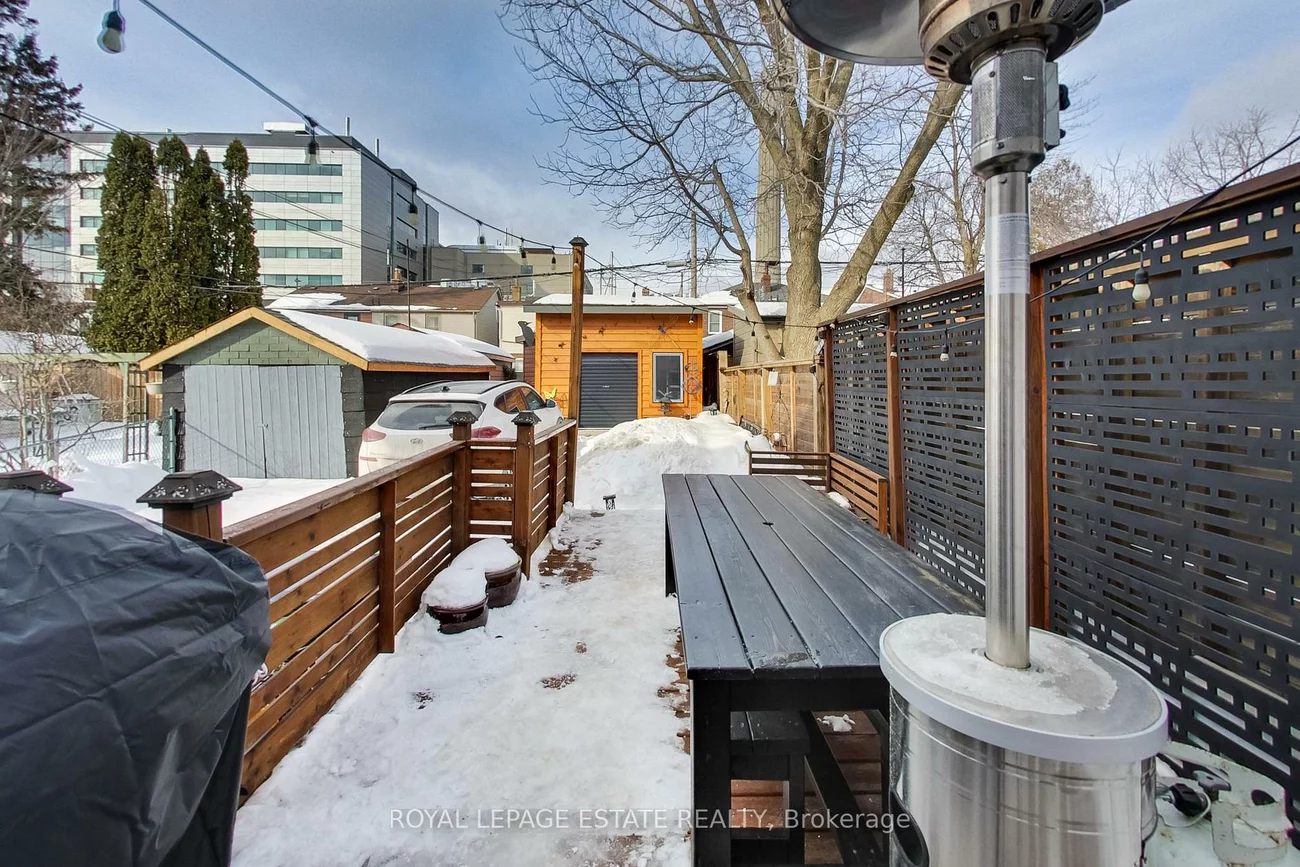 204, Queensdale, Danforth Village-East York, Toronto