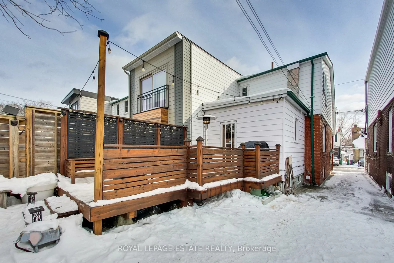 204, Queensdale, Danforth Village-East York, Toronto