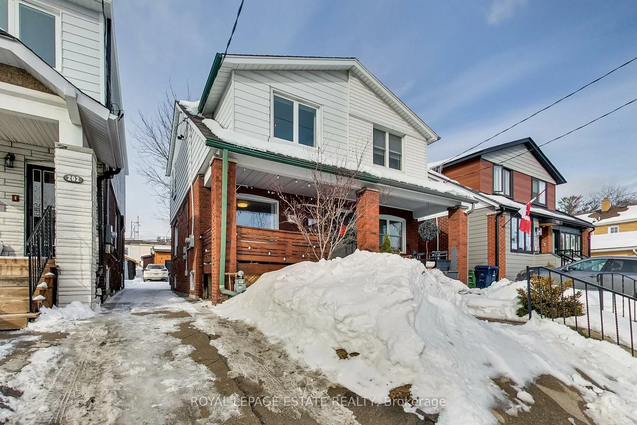 204, Queensdale, Danforth Village-East York, Toronto