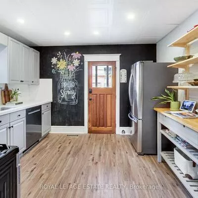 204, Queensdale, Danforth Village-East York, Toronto