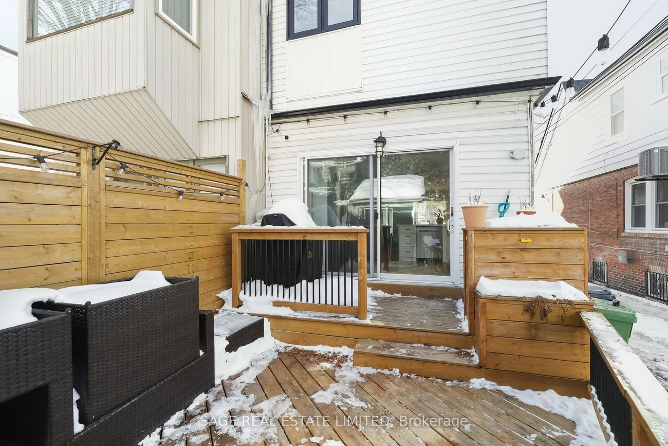 107, Hiltz, South Riverdale, Toronto