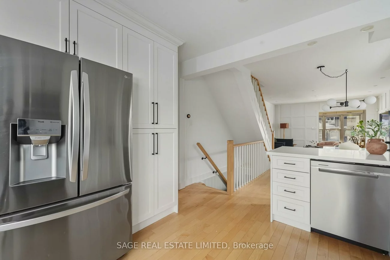 107, Hiltz, South Riverdale, Toronto