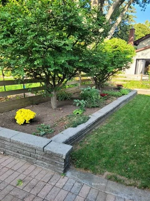 12, Ladysbridge, Morningside, Toronto