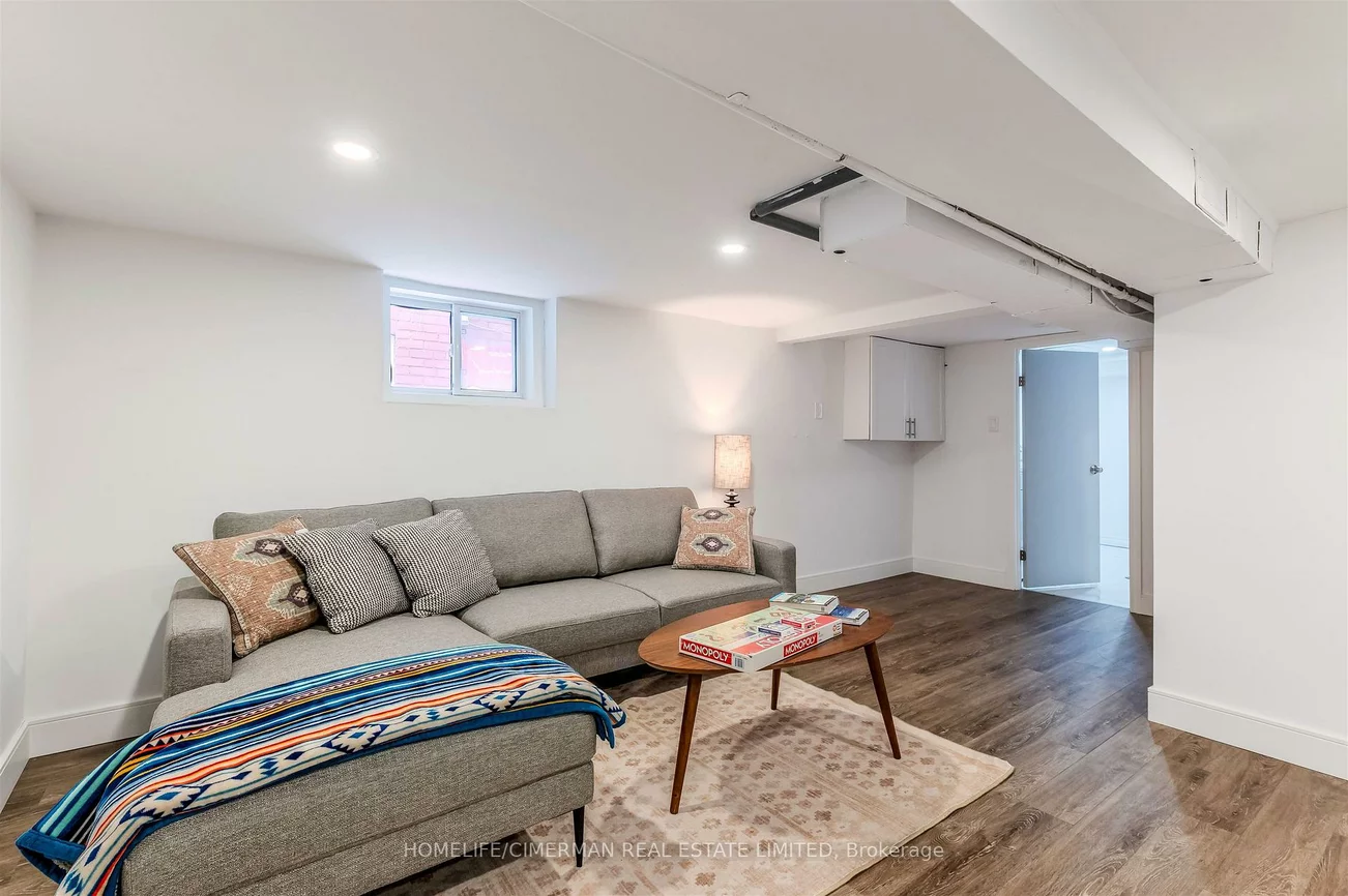 195, Torrens, East York, Toronto