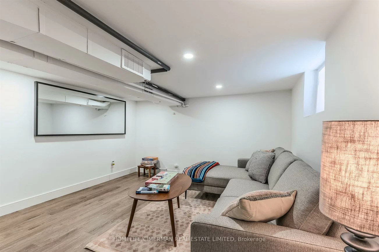 195, Torrens, East York, Toronto