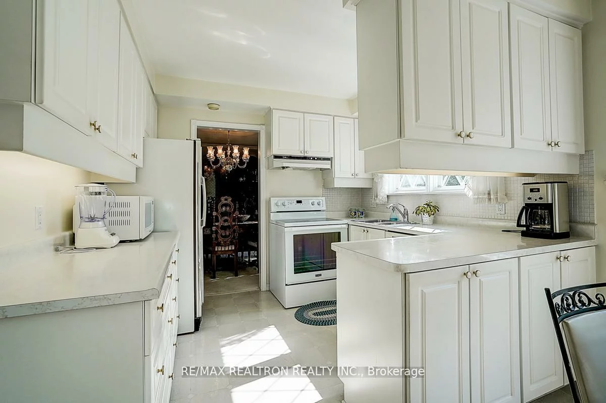 9, Eastlea, L'Amoreaux, Toronto