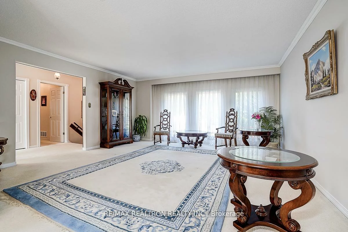 9, Eastlea, L'Amoreaux, Toronto