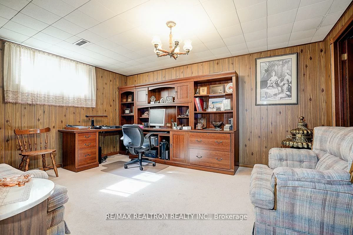 9, Eastlea, L'Amoreaux, Toronto