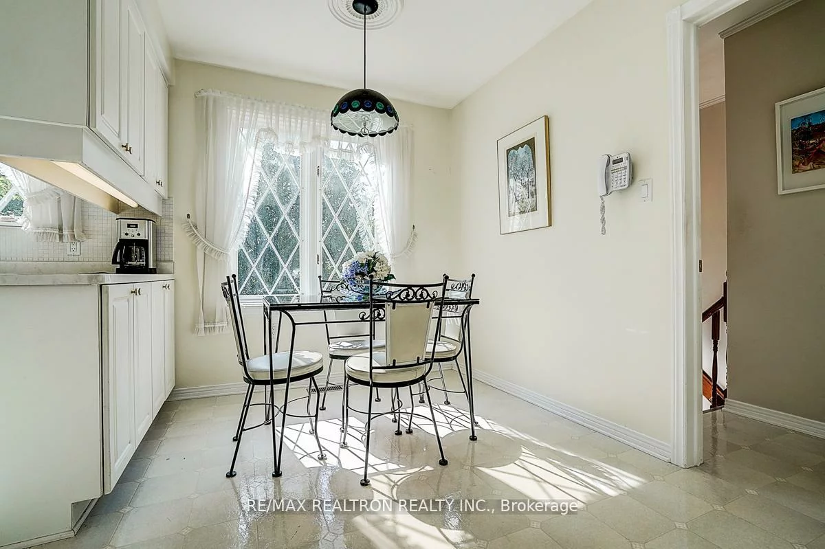 9, Eastlea, L'Amoreaux, Toronto