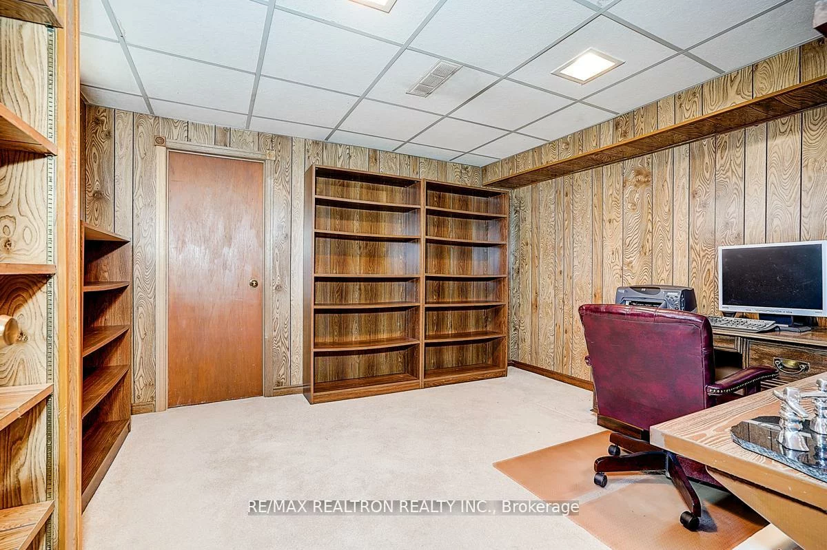 9, Eastlea, L'Amoreaux, Toronto