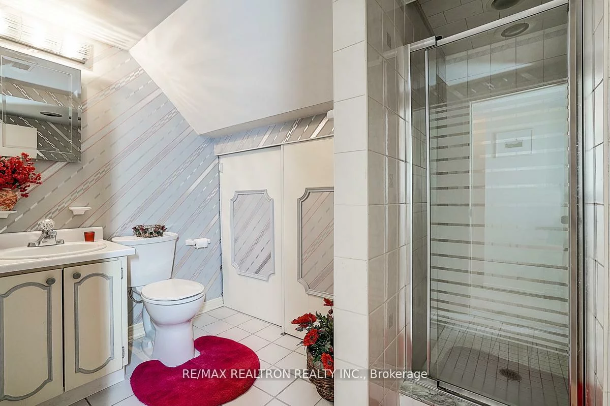 9, Eastlea, L'Amoreaux, Toronto