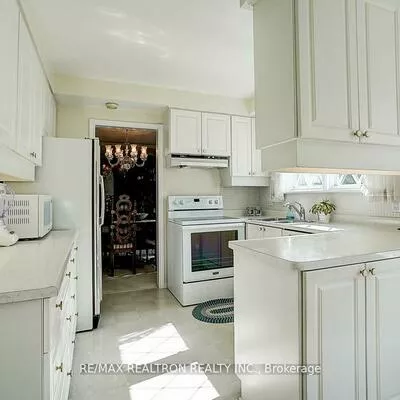 9, Eastlea, L'Amoreaux, Toronto