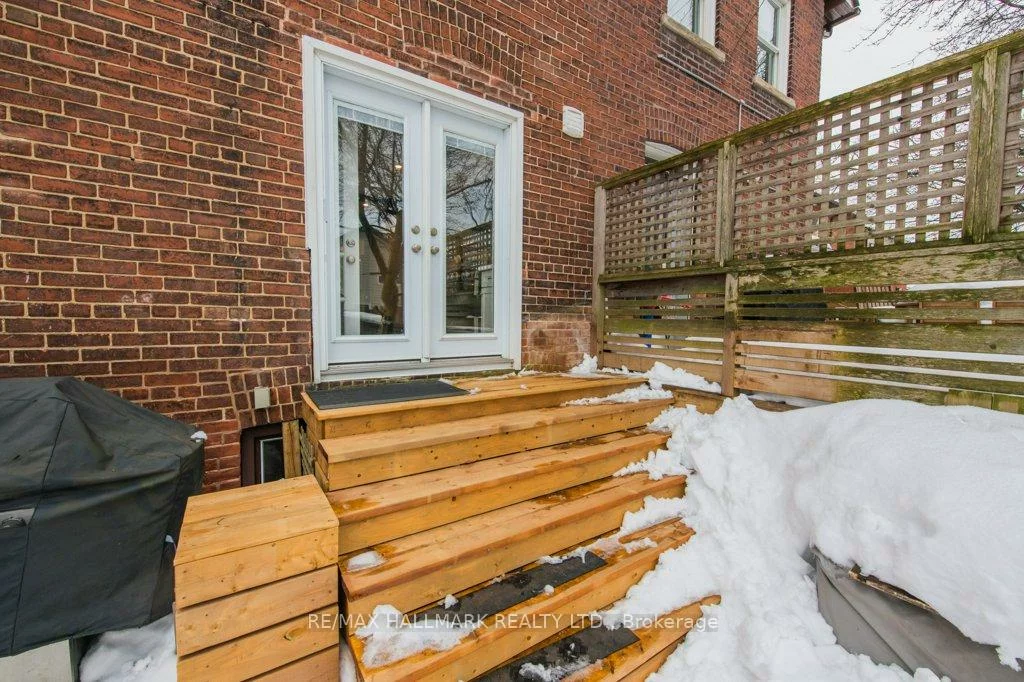 130, Bingham, East End-Danforth, Toronto