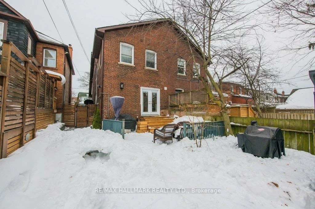 130, Bingham, East End-Danforth, Toronto