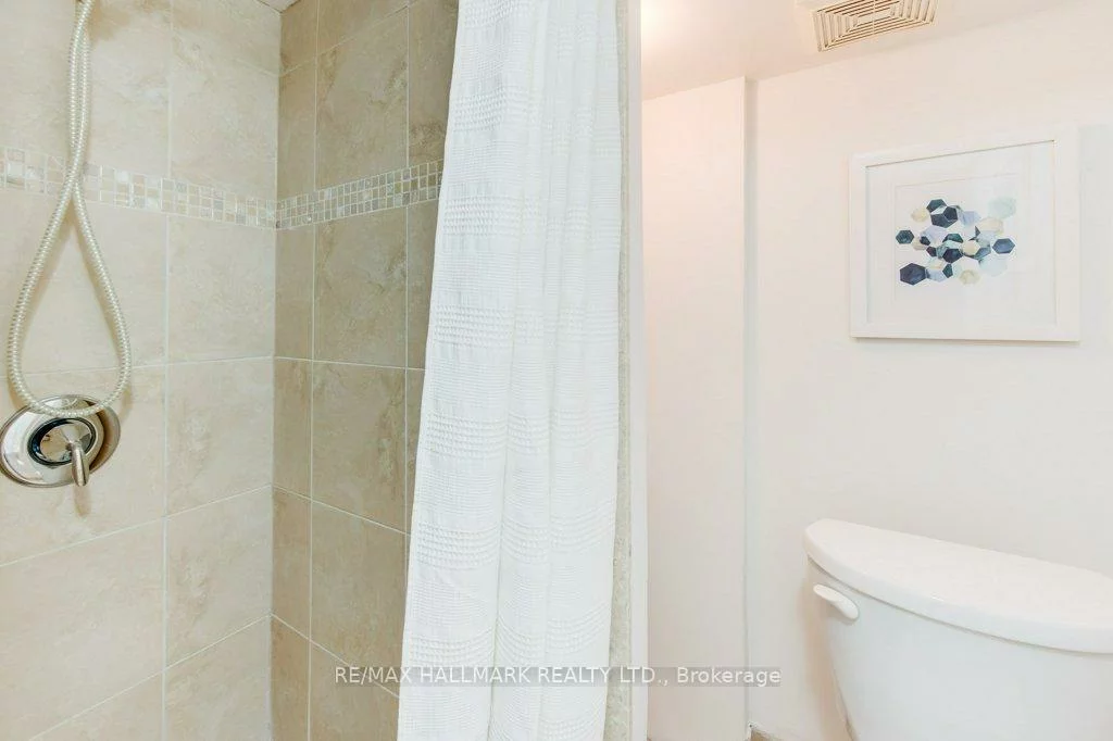 130, Bingham, East End-Danforth, Toronto