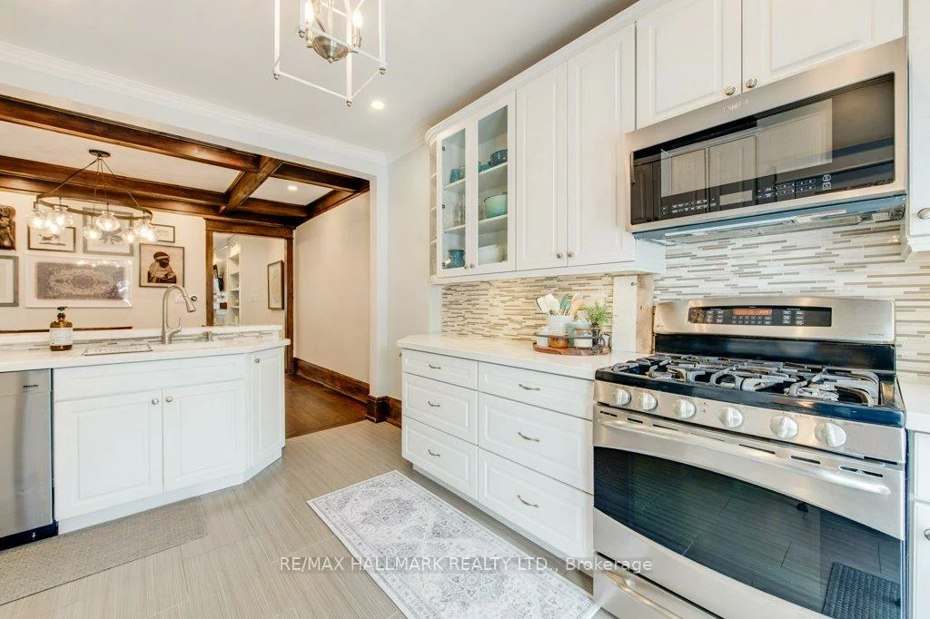 130, Bingham, East End-Danforth, Toronto