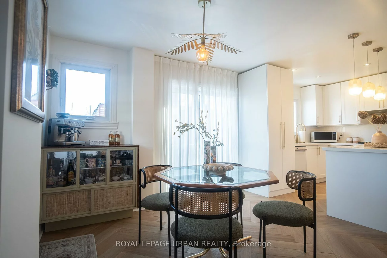 153, Craven, Greenwood-Coxwell, Toronto