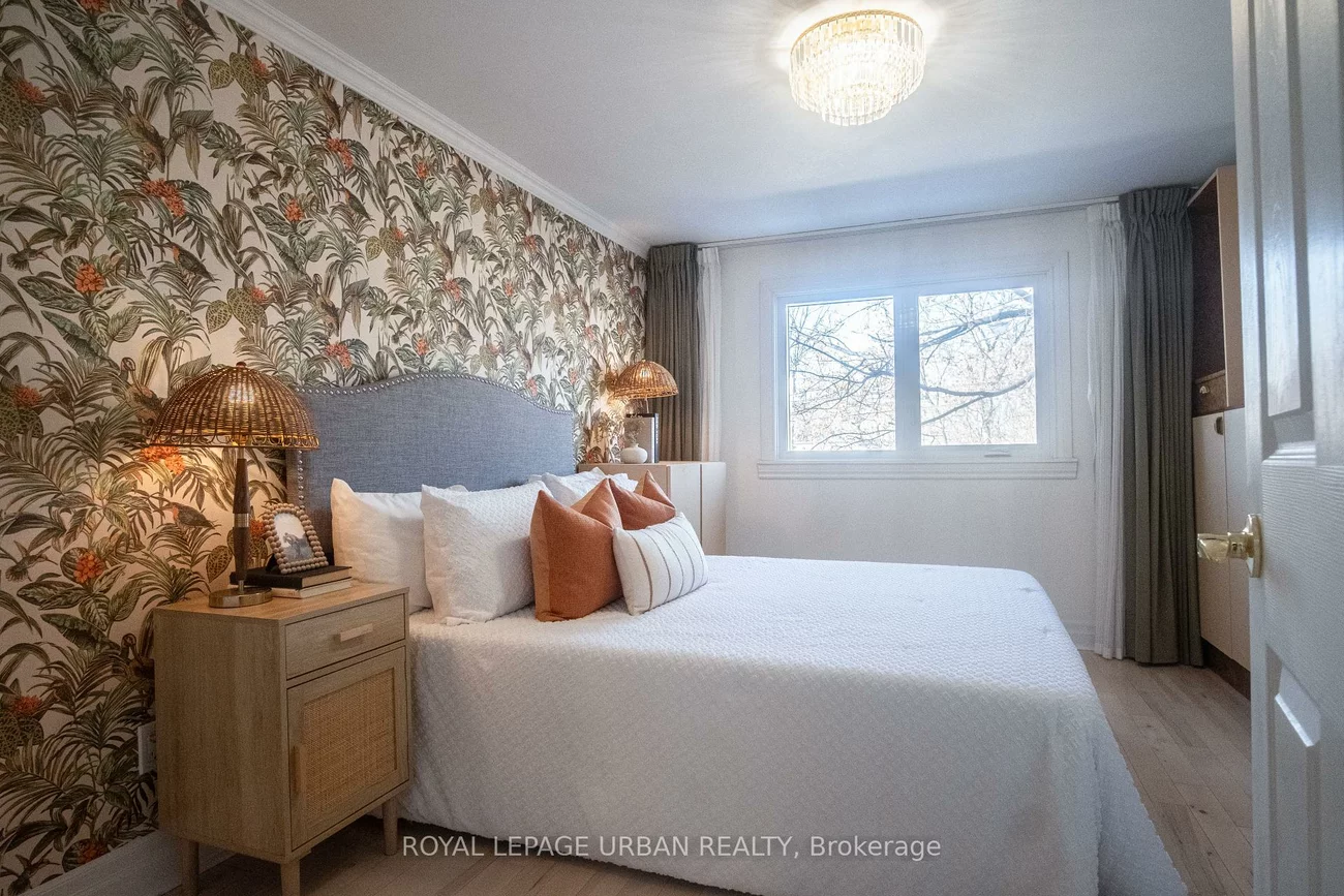 153, Craven, Greenwood-Coxwell, Toronto