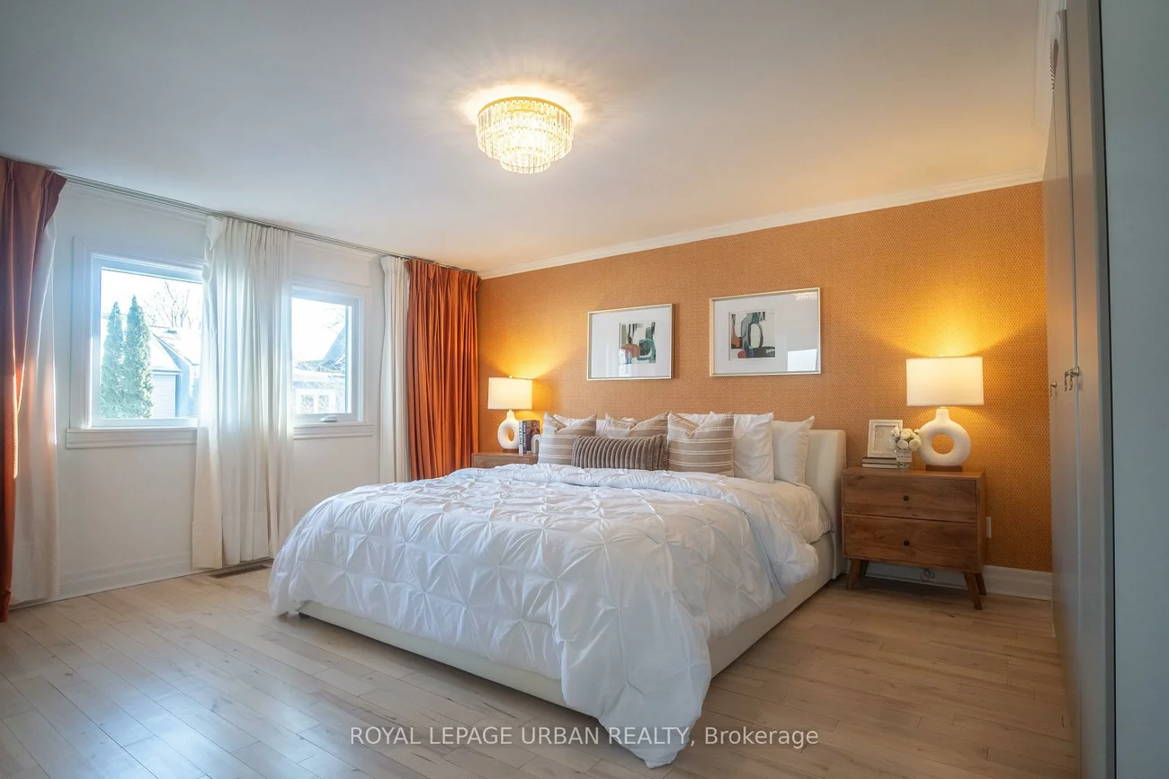 153, Craven, Greenwood-Coxwell, Toronto