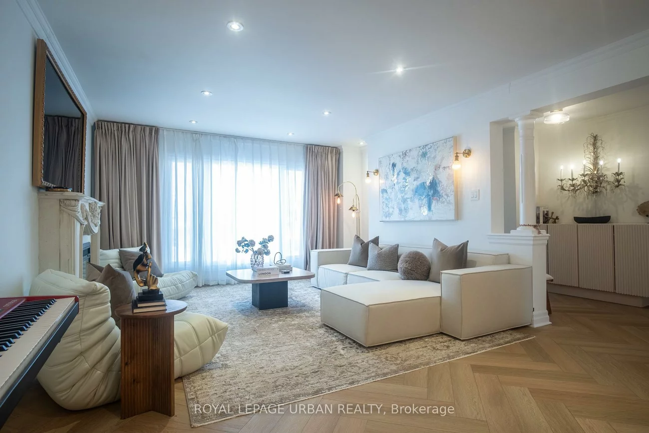 153, Craven, Greenwood-Coxwell, Toronto