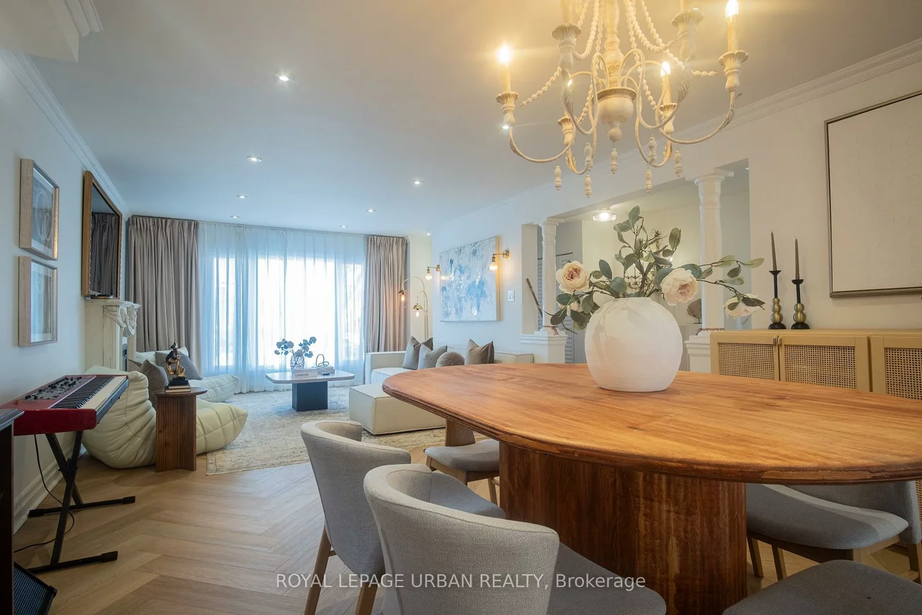 153, Craven, Greenwood-Coxwell, Toronto