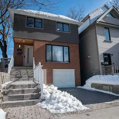 153, Craven, Greenwood-Coxwell, Toronto