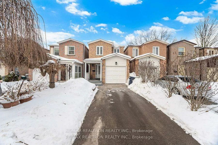 14, Mansewood, West Hill, Toronto