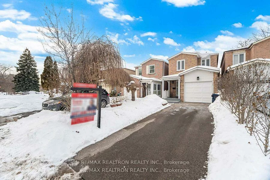 14, Mansewood, West Hill, Toronto