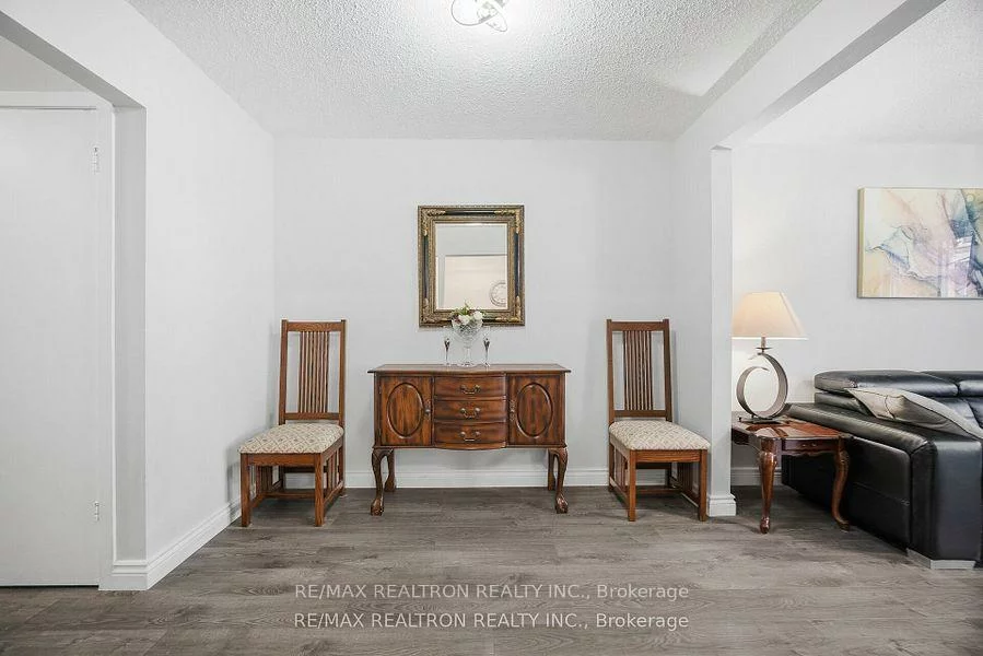 14, Mansewood, West Hill, Toronto