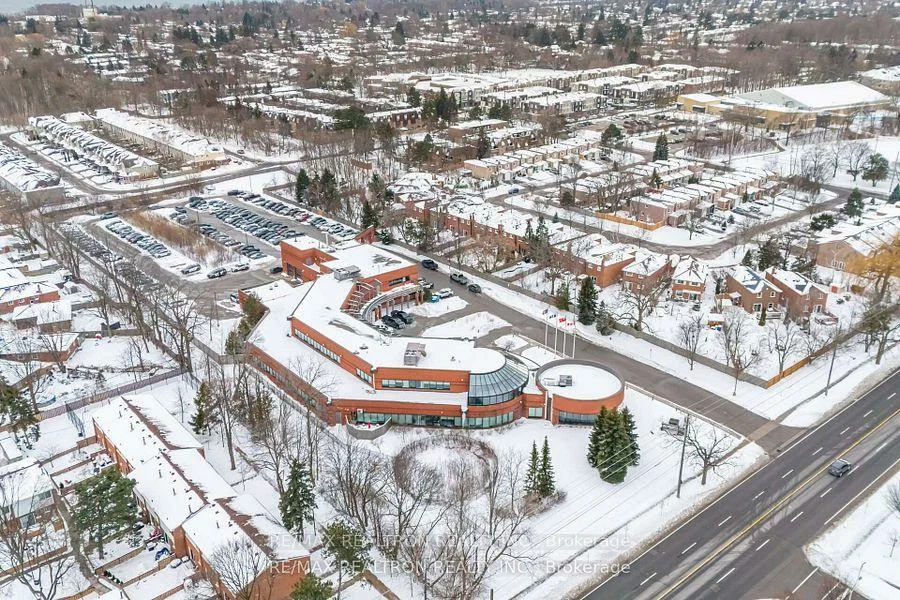 14, Mansewood, West Hill, Toronto