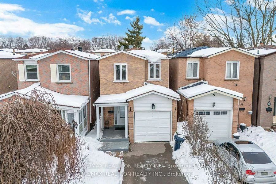 14, Mansewood, West Hill, Toronto