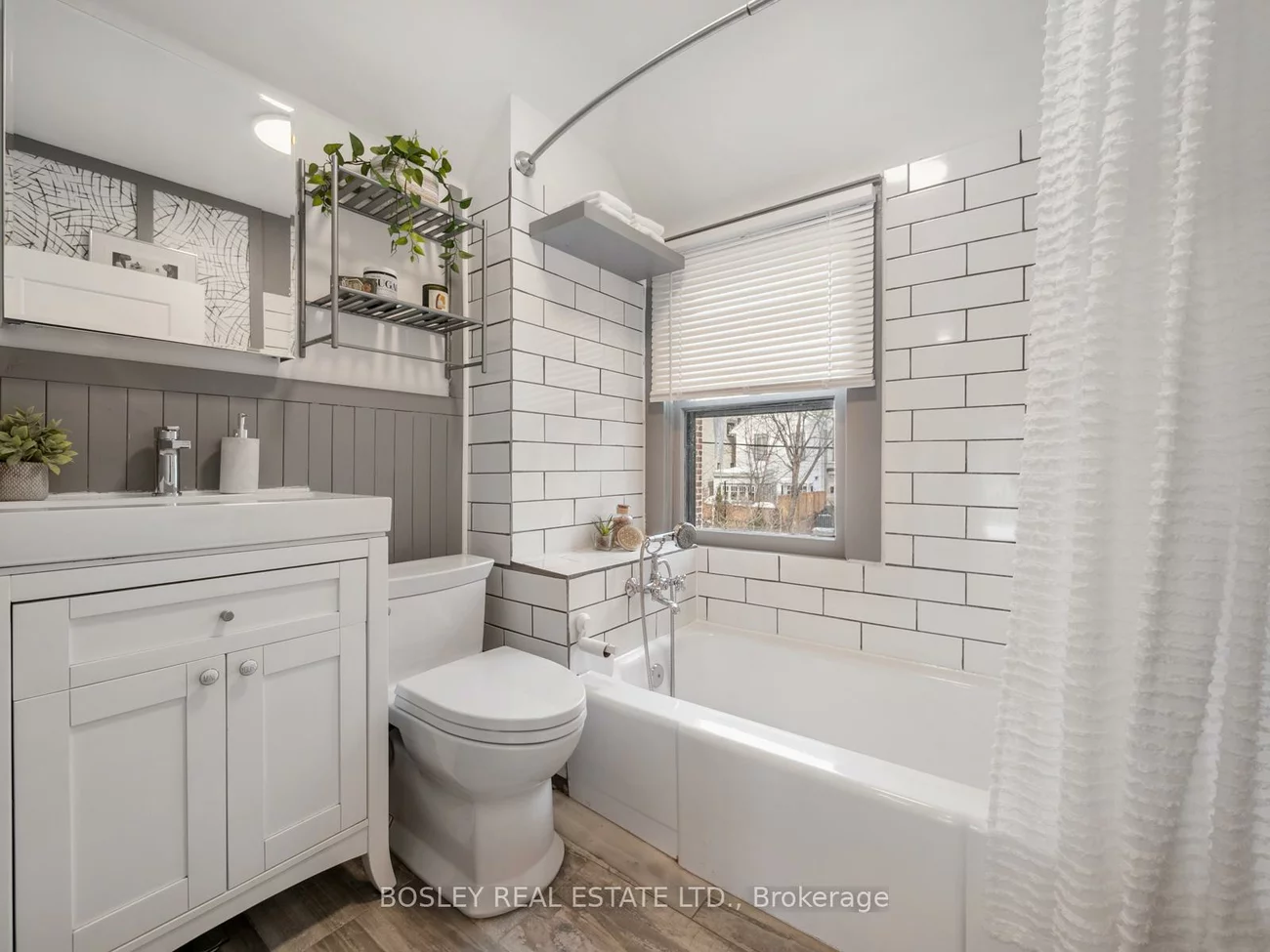 43, Bellefair, The Beaches, Toronto