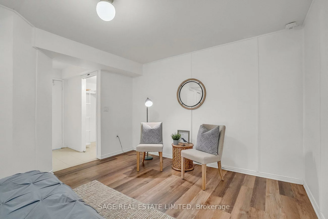 78, Heale, Birchcliffe-Cliffside, Toronto