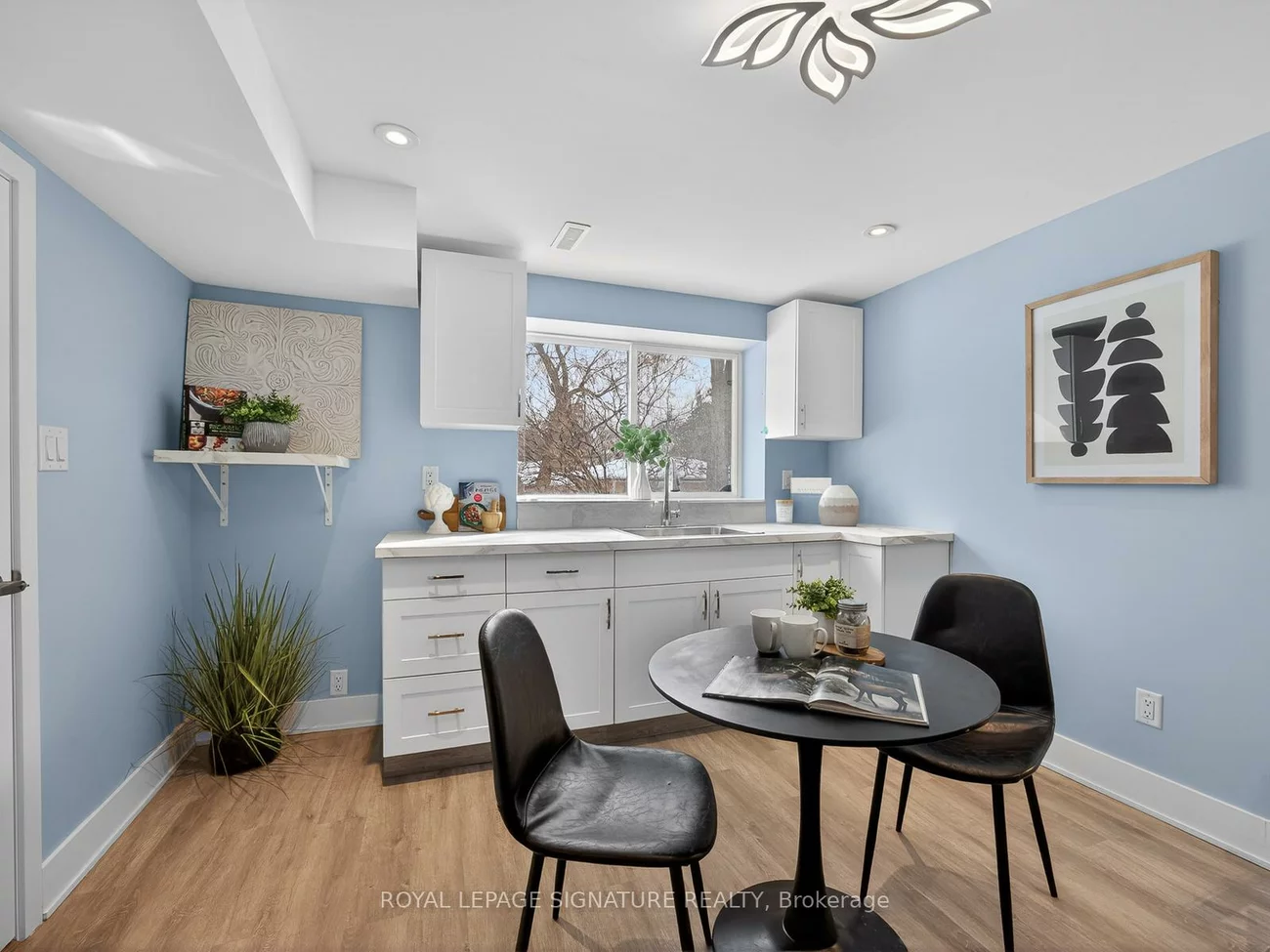 43, Angora, Woburn, Toronto