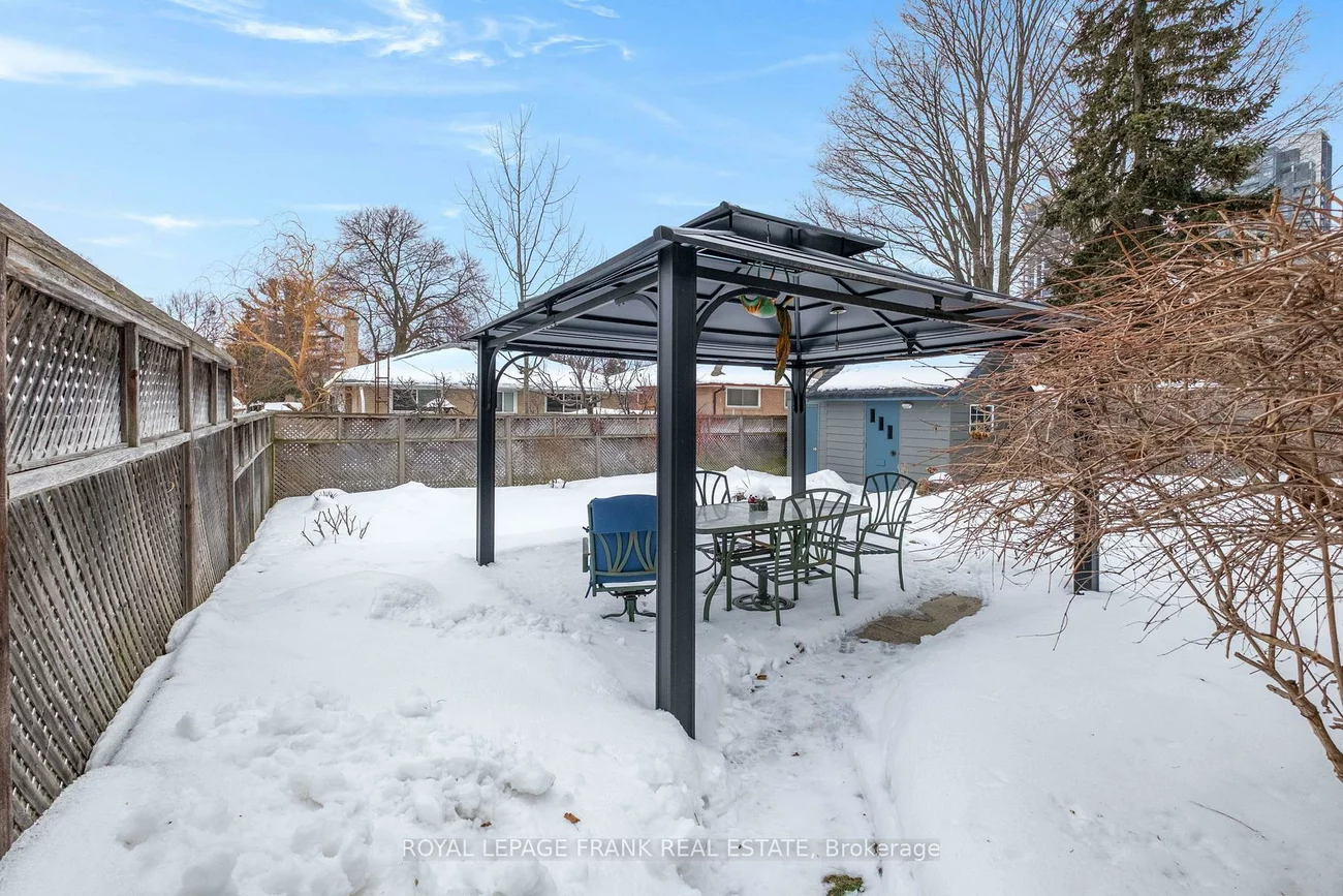 86, Clementine, Woburn, Toronto