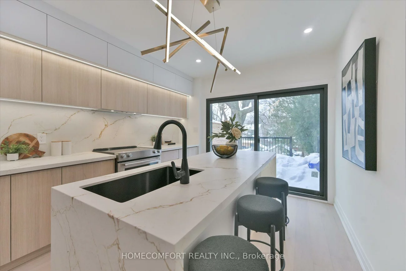 192, Waverley, The Beaches, Toronto