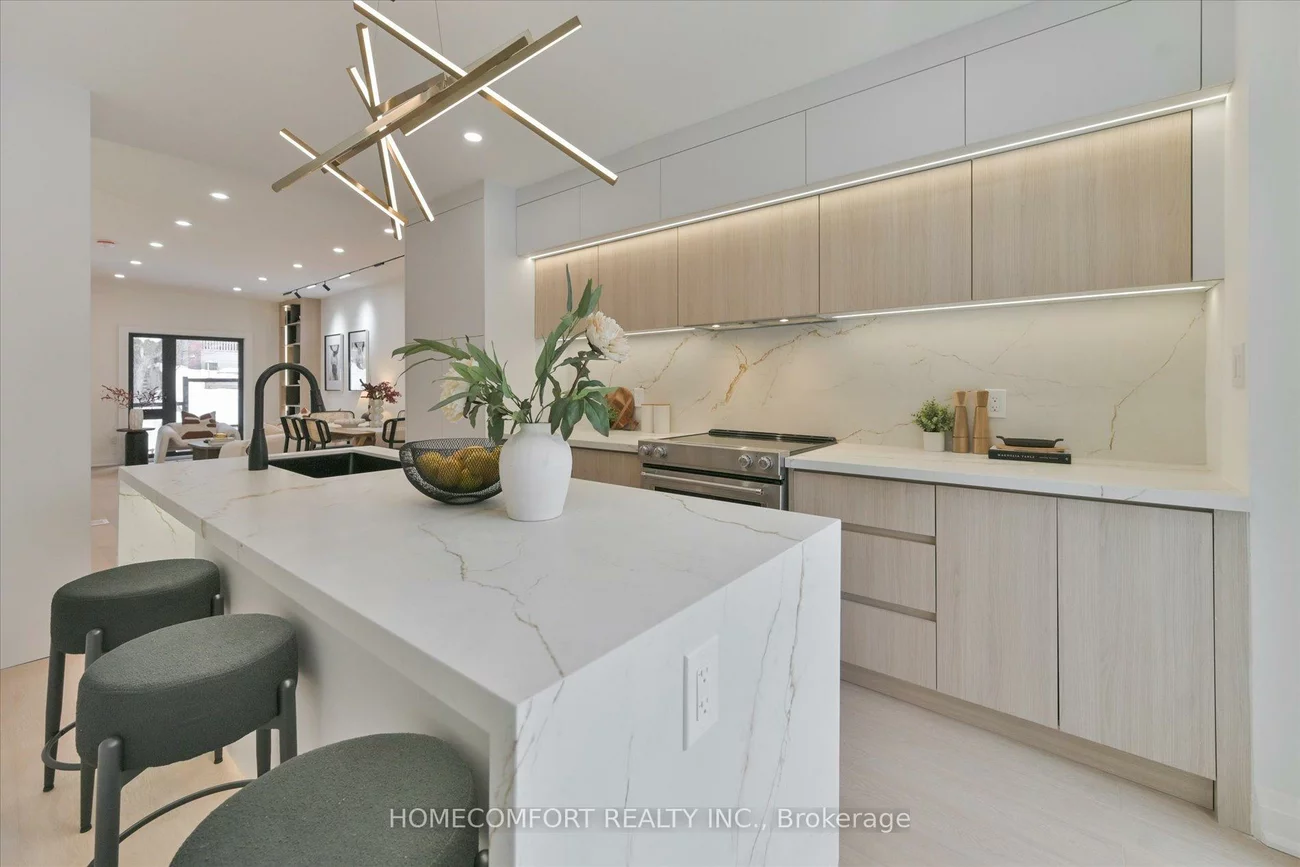 192, Waverley, The Beaches, Toronto