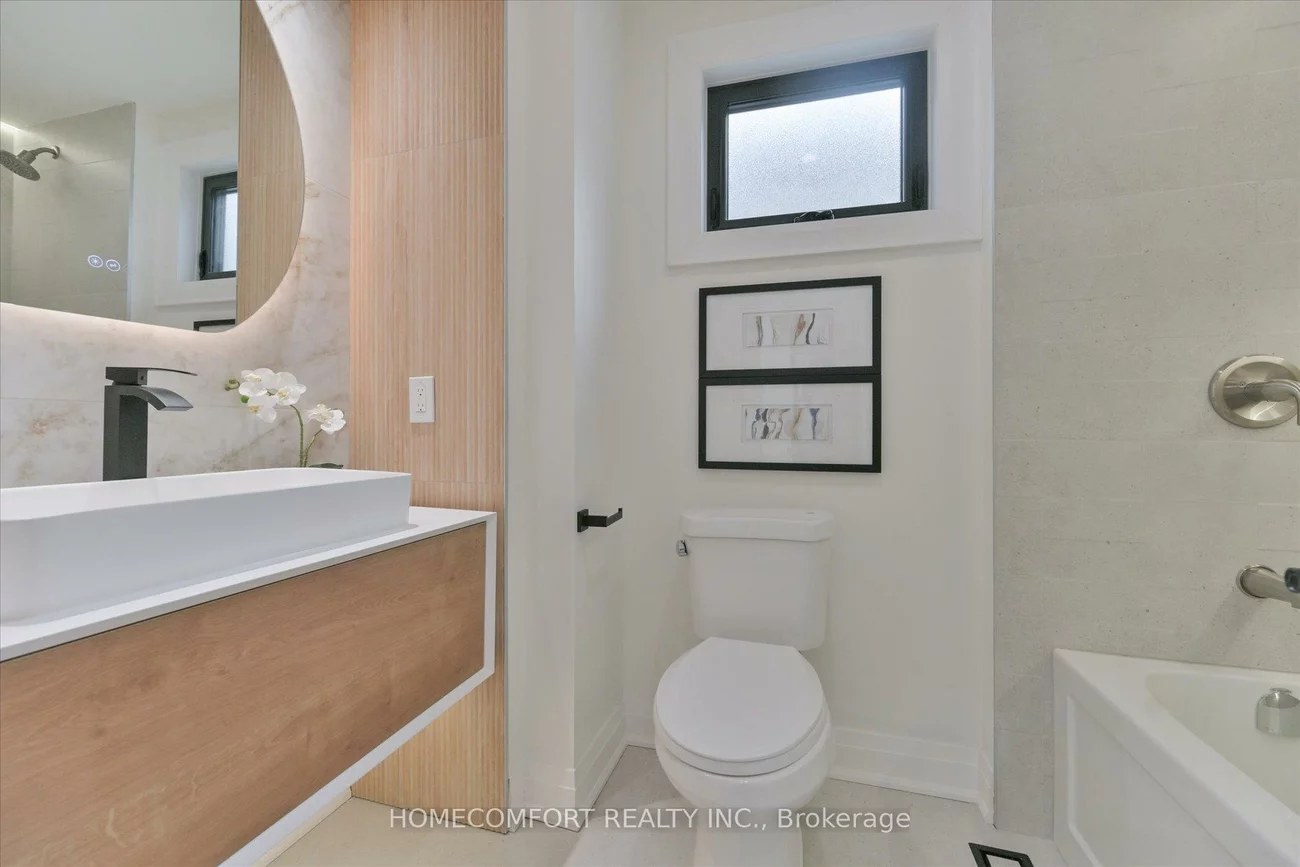 192, Waverley, The Beaches, Toronto