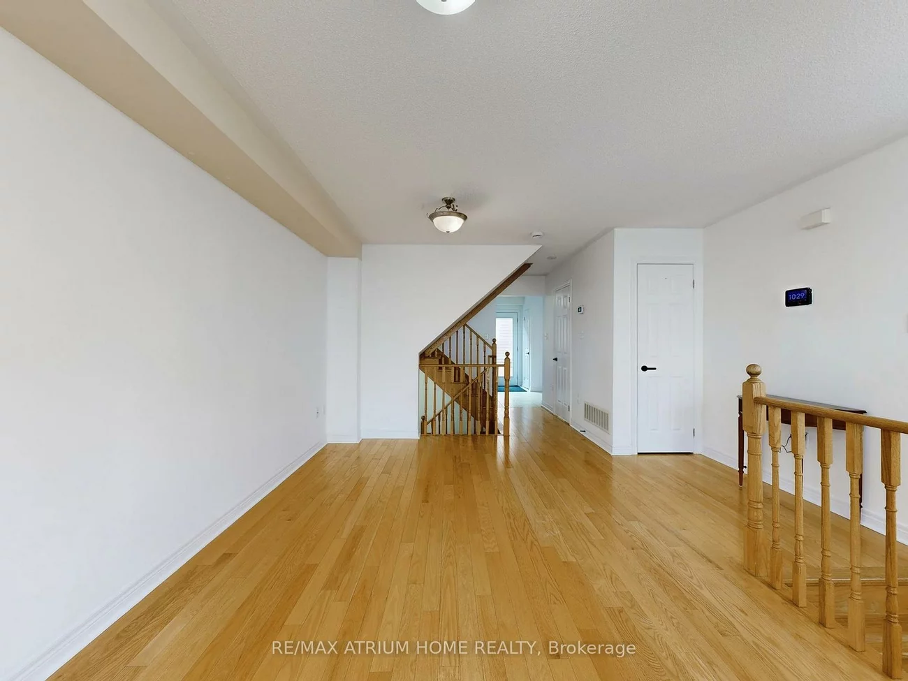 17, Kawneer, Dorset Park, Toronto