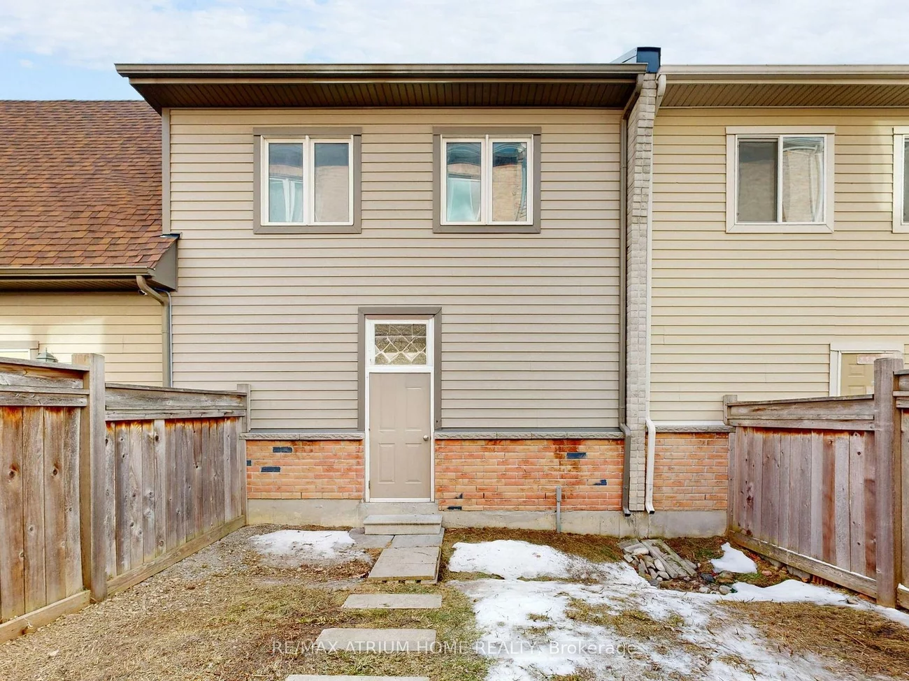 17, Kawneer, Dorset Park, Toronto