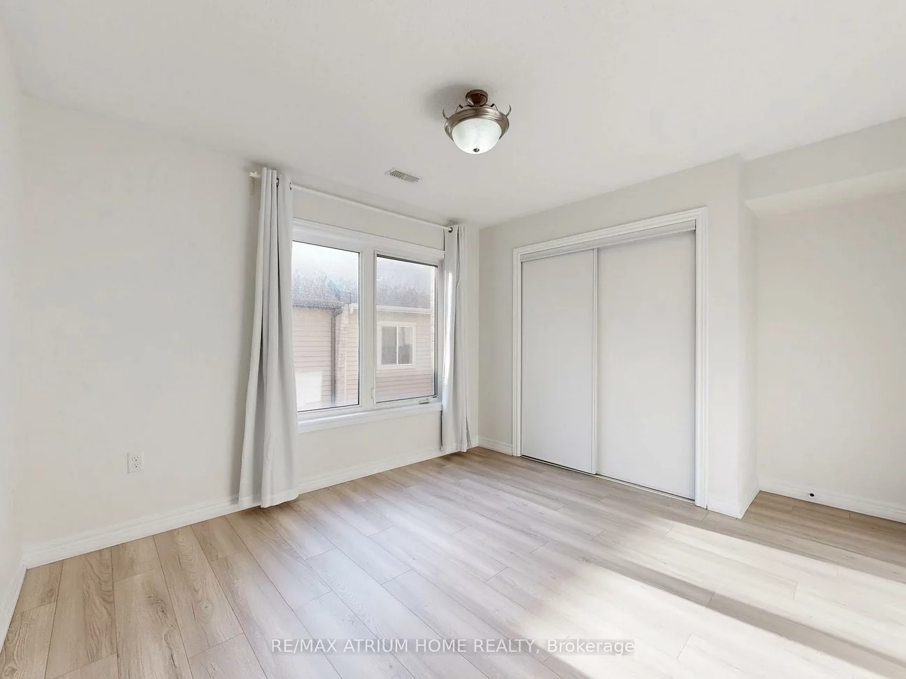 17, Kawneer, Dorset Park, Toronto