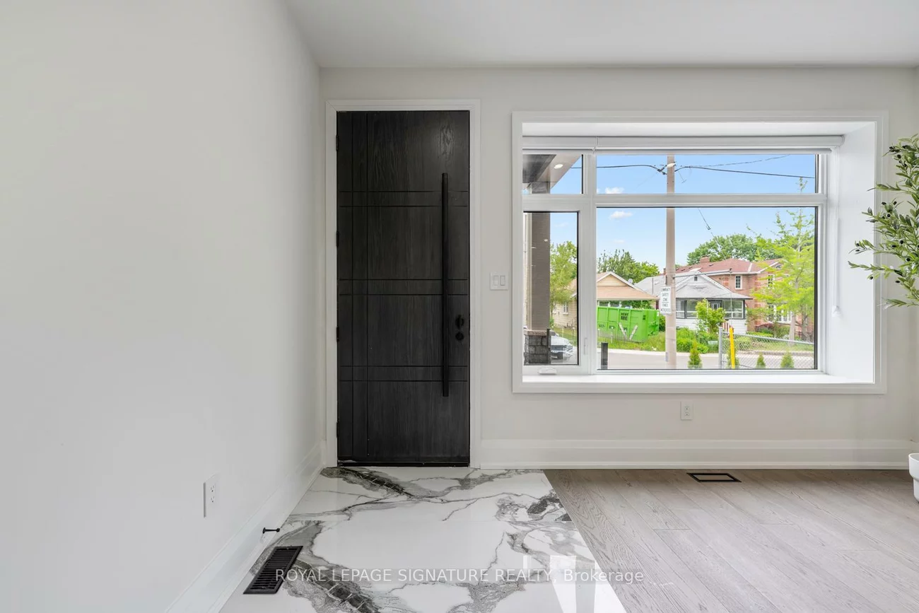 17, Trenton, Woodbine-Lumsden, Toronto