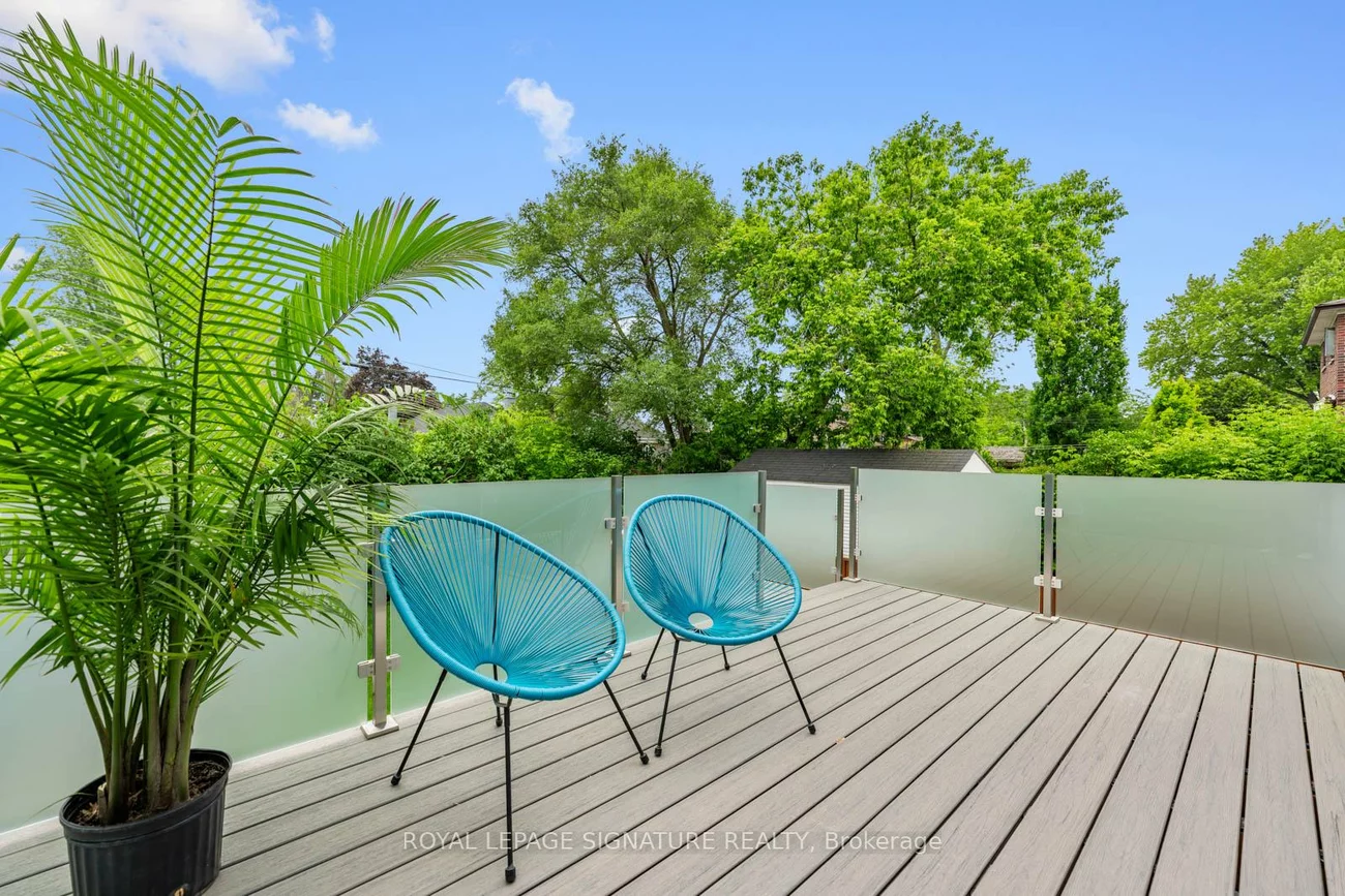 17, Trenton, Woodbine-Lumsden, Toronto