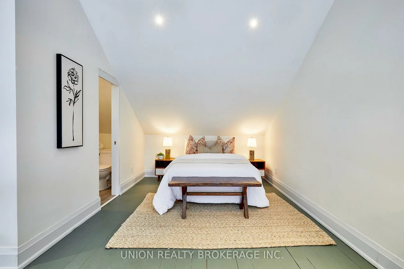 158, Heward, South Riverdale, Toronto