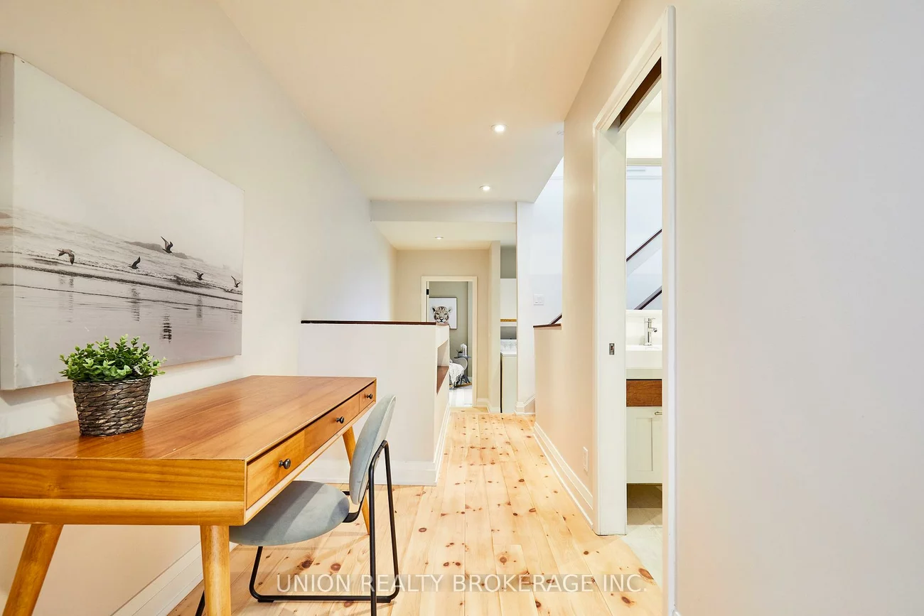 158, Heward, South Riverdale, Toronto