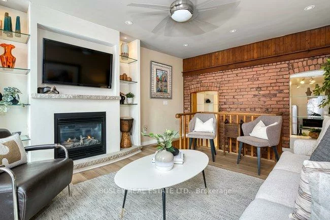 25, Harriet, South Riverdale, Toronto