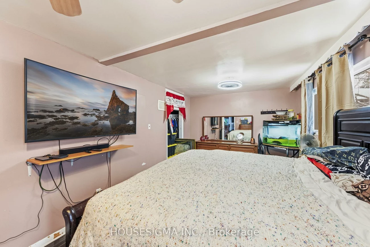 127, Kitchener, West Hill, Toronto